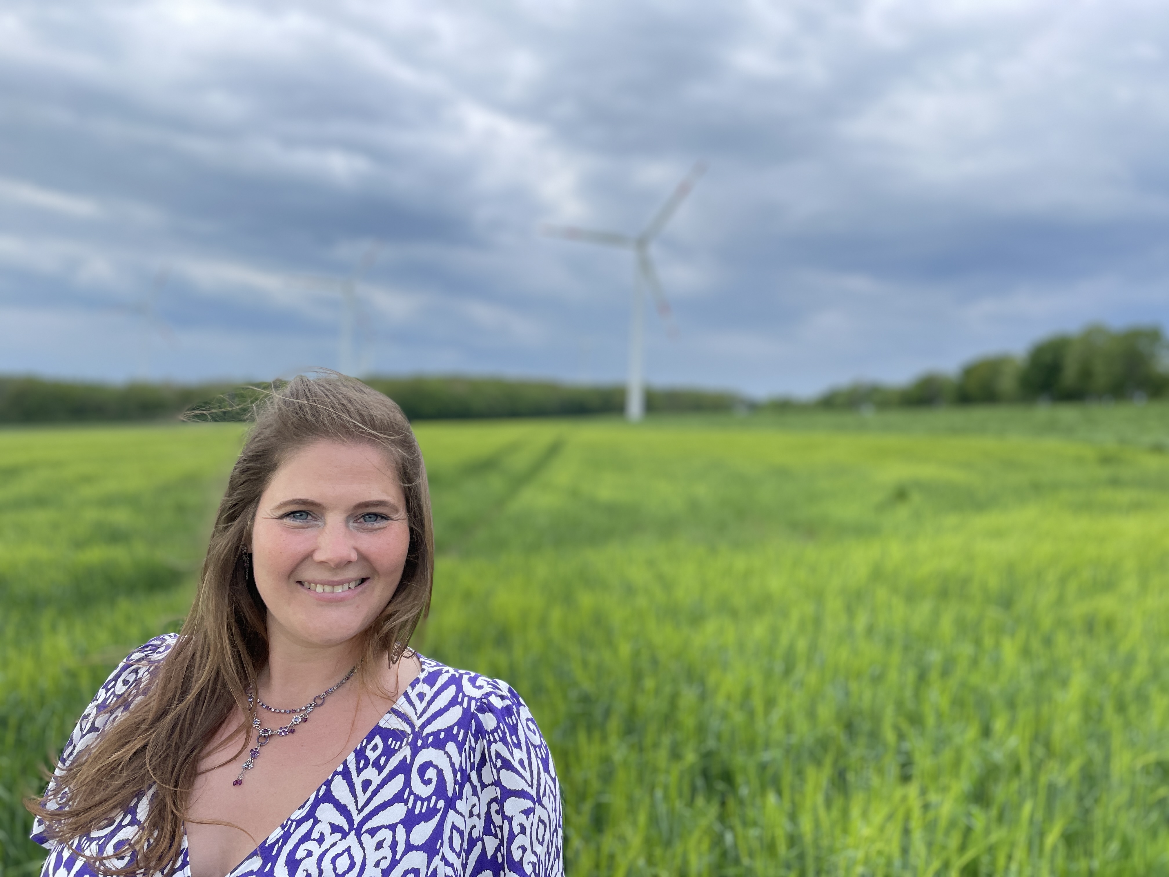 Louisa Breyer auf der Wiese
